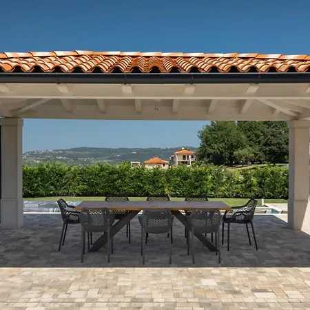 Luxury Edoardo With Pool In Visinada *