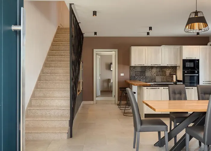 Luxury Edoardo With Pool In Visinada