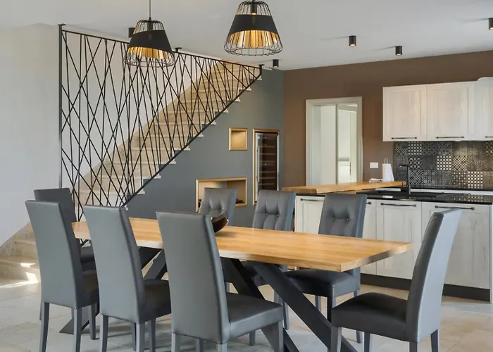 Luxury Edoardo With Pool In Visinada Villa Vižinada