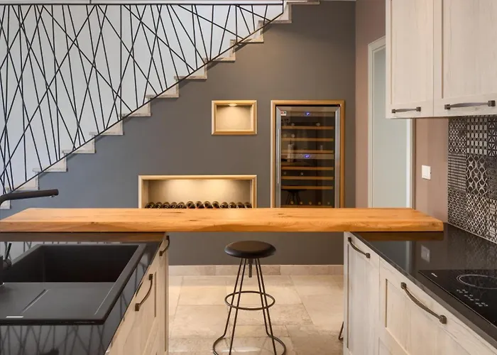 Luxury Edoardo With Pool In Visinada * Vižinada