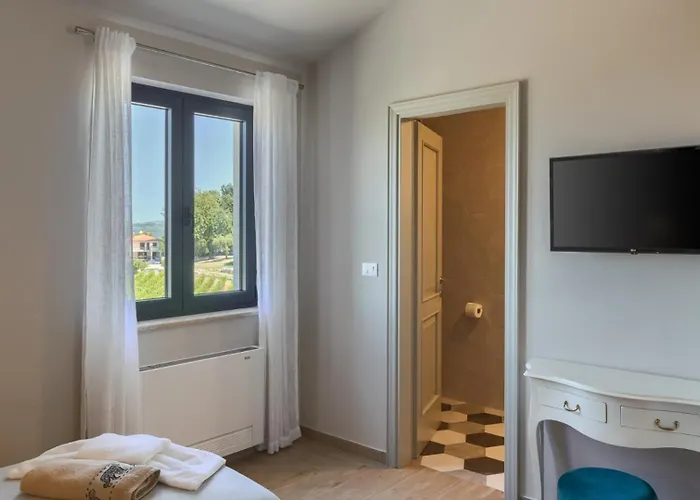 Villa Luxury Edoardo With Pool In Visinada Vižinada