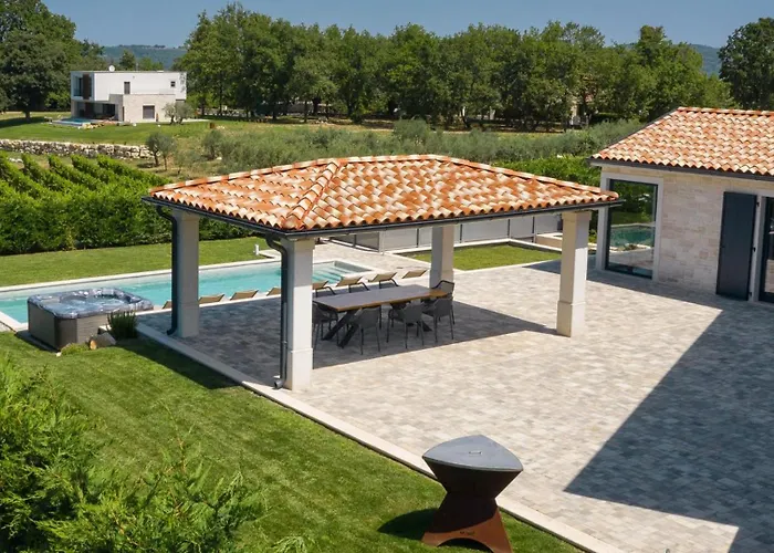 Villa Luxury Edoardo With Pool In Visinada Vižinada