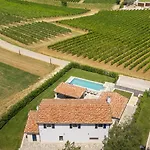 Luxury Edoardo With Pool In Visinada Vižinada