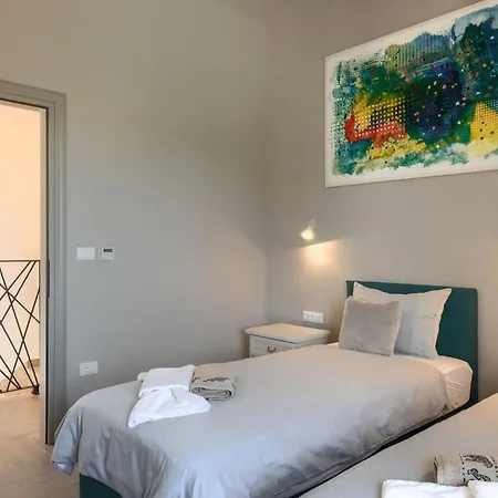 Luxury Edoardo With Pool In Visinada *