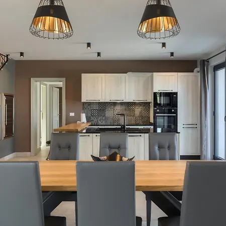 Willa Luxury Edoardo With Pool In Visinada