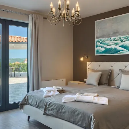 Willa Luxury Edoardo With Pool In Visinada