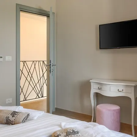 Luxury Edoardo With Pool In Visinada * Vranje Selo