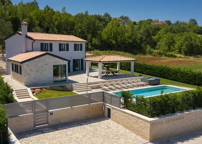 Luxury Edoardo With Pool In Visinada 빌라 *